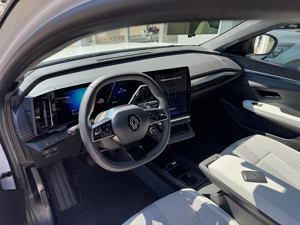 Renault Scénic E-Tech iconic